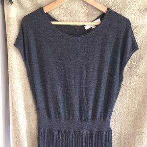 Ann Taylor Loft gray short sleeve dress